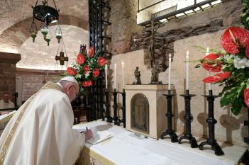 Papa Francisco envió carta a Marito y abogó por diálogo entre sectores